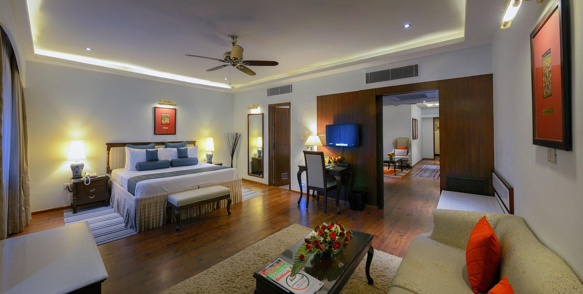 Hotel Clarks Varanasi Limited Экстерьер фото