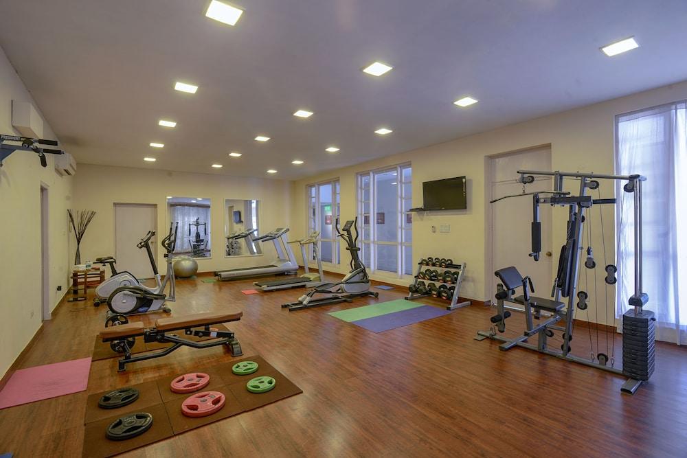 Hotel Clarks Varanasi Limited Экстерьер фото