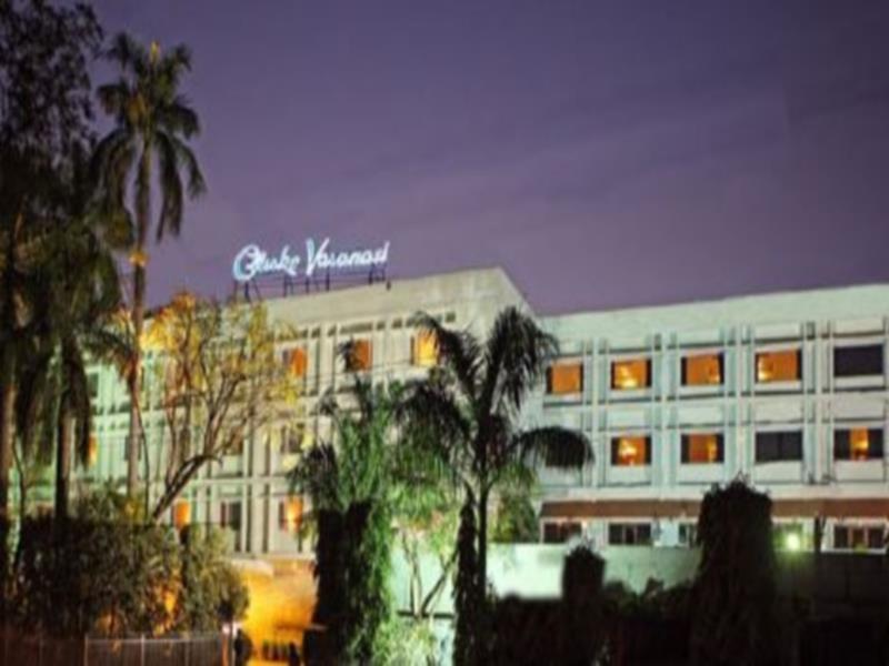 Hotel Clarks Varanasi Limited Экстерьер фото