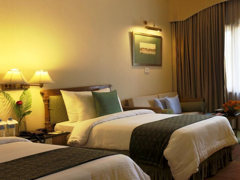 Hotel Clarks Varanasi Limited Экстерьер фото